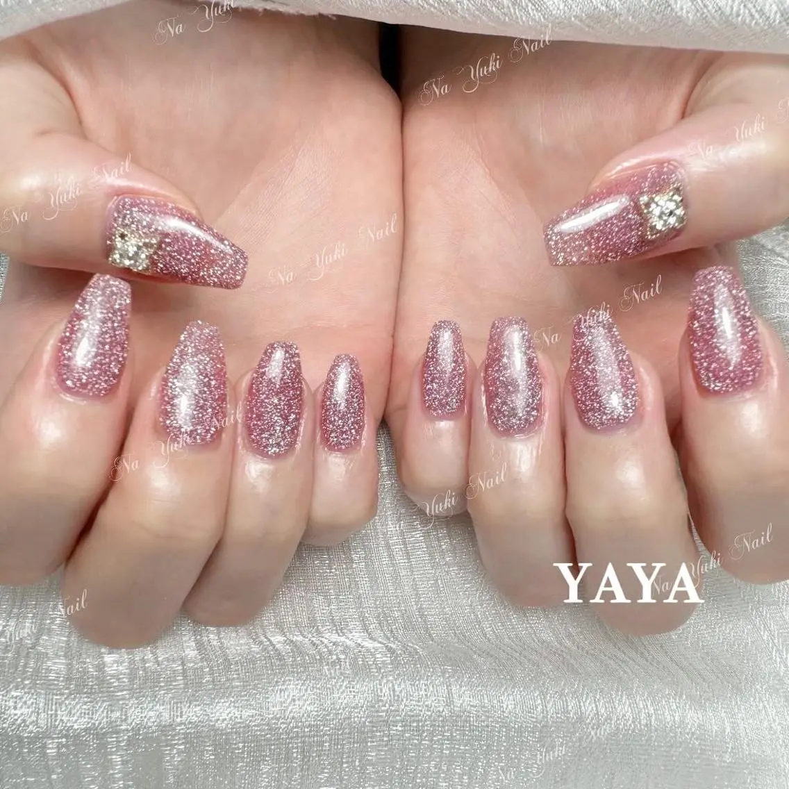 ネイル Queenie 🦋のネイルデザイン