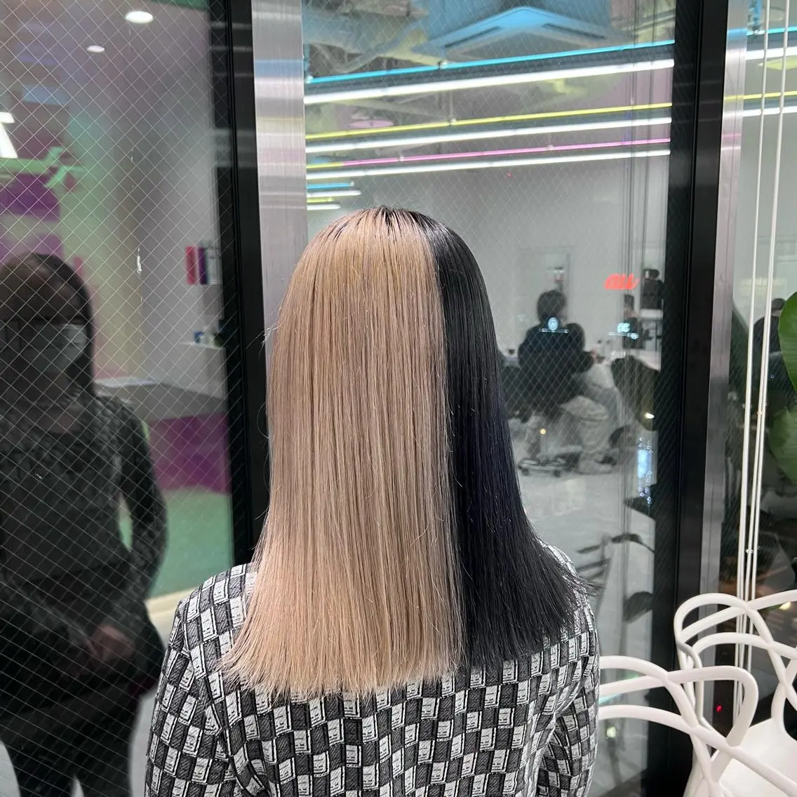 セミロング カット ヘアカラー 🫧レイヤーカット ・ハッシュ🫧龍星のヘアスタイル