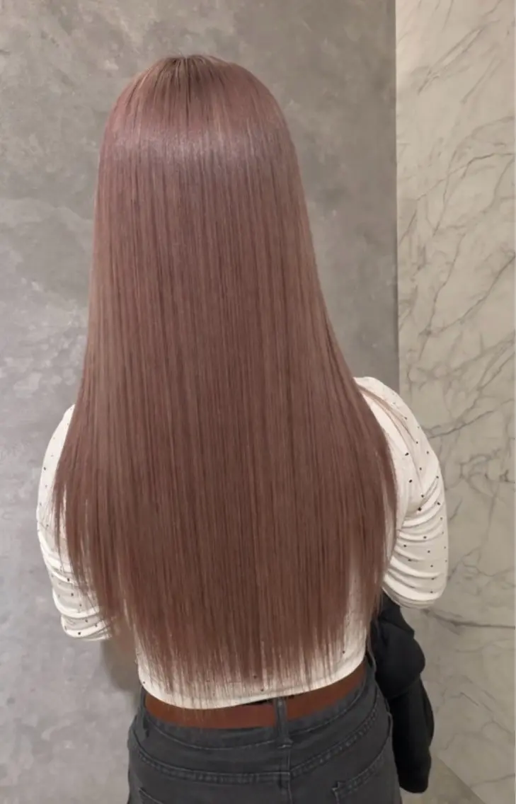 ロング カラー ベージュカラー ピンクカラー ピンクベージュ ヘアカラー moca .のヘアスタイル