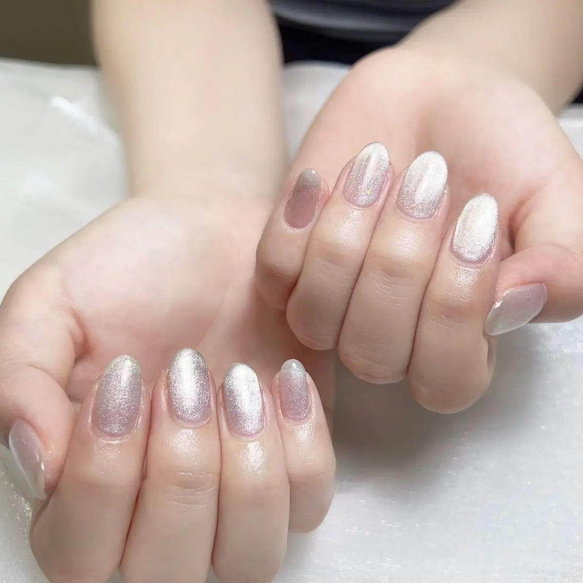 ネイル アートネイル オーロラネイル ガーリー キラキラネイル 韓国ネイル ハンドネイル Nail salon 木にいるのネイルデザイン