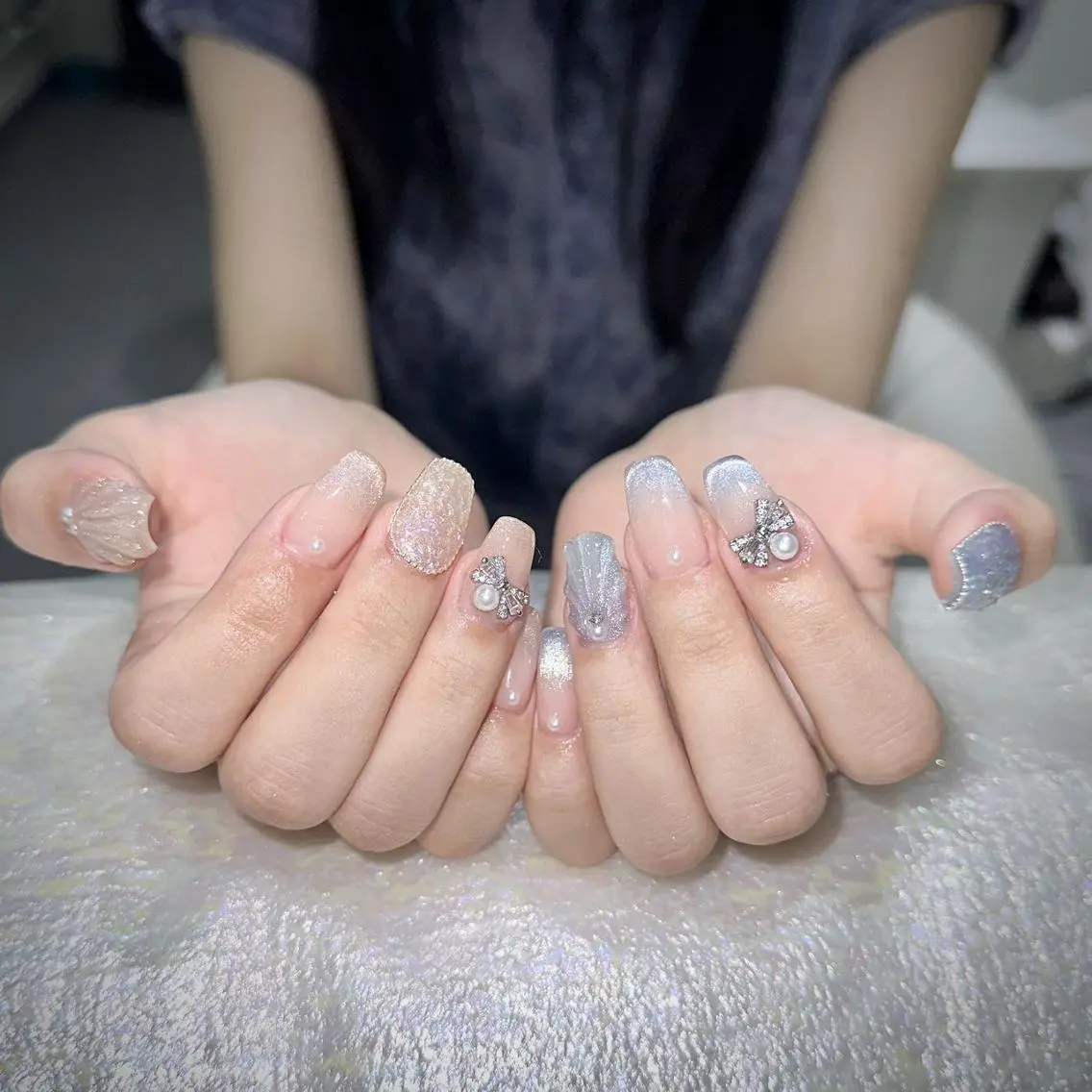 ネイル アートネイル 長さ出し ネイルチップ Queens PUPUのネイルデザイン