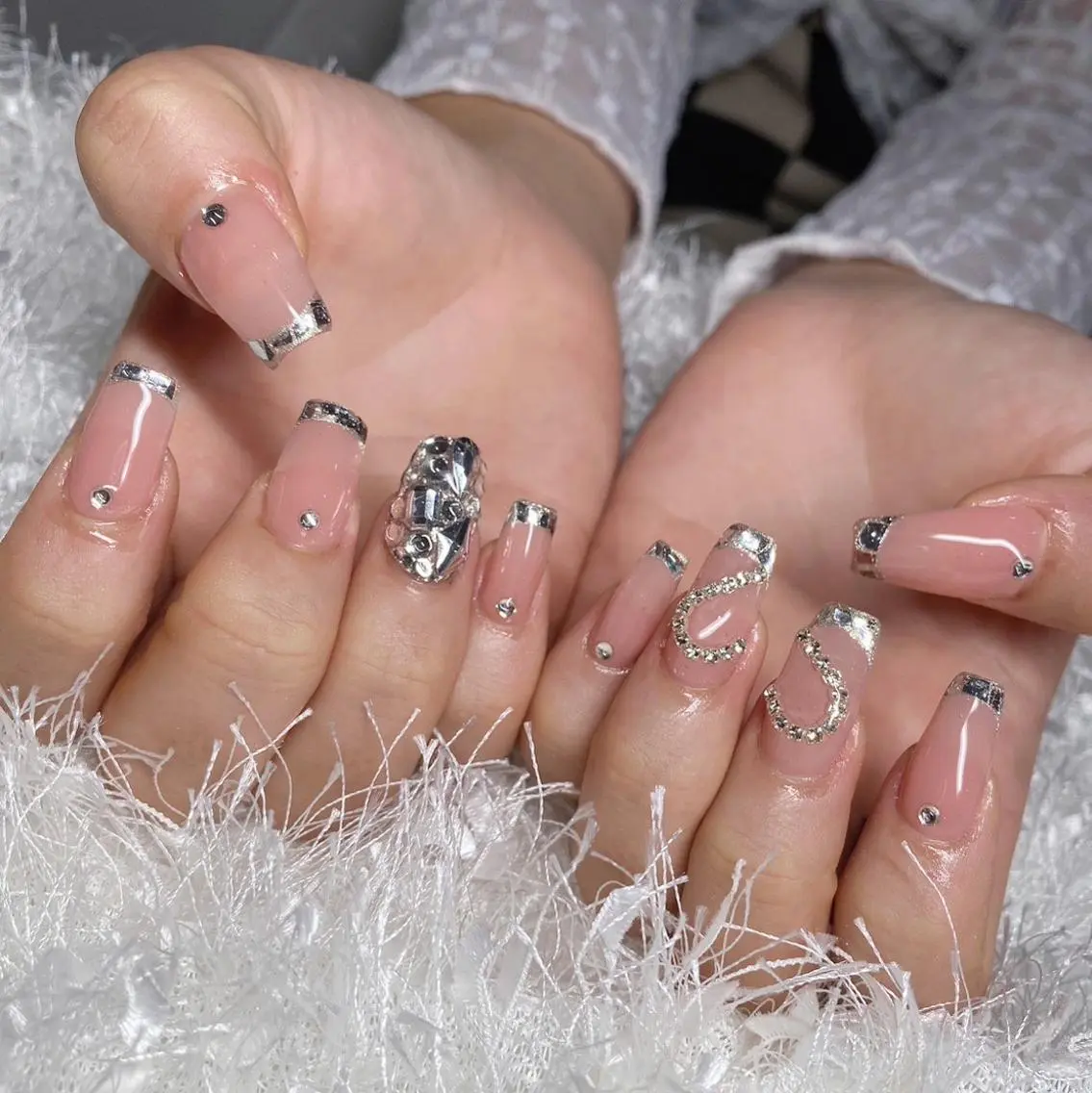 ネイル オーロラネイル 長さ出し フレンチネイル ジェルネイル グラデーション ハンドネイル Nail&eye Belire 新宿のネイルデザイン