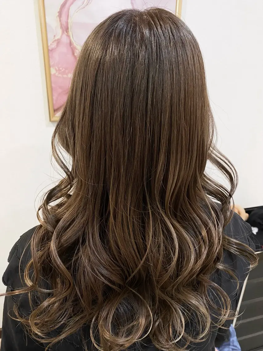 ロング カラー ベージュカラー 透明感カラー ヘアカラー Bell hair 🎀のヘアスタイル