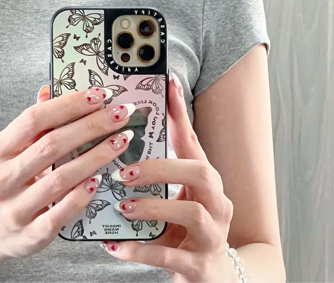 ネイル フレンチネイル グラデーション キラキラネイル 韓国ネイル マグネットネイル ハンドネイル 🎀🎀YooLi Nail Salonのネイルデザイン