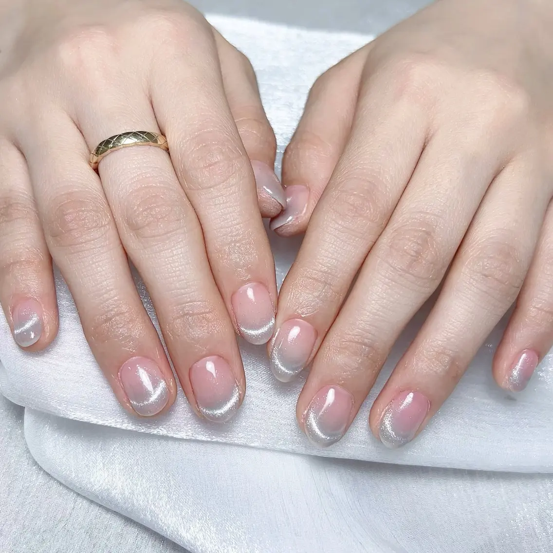 メンズ ネイル メンズ韓国風 アートネイル オーロラネイル ガーリー キラキラネイル Nail salon 木にいるのネイルデザイン