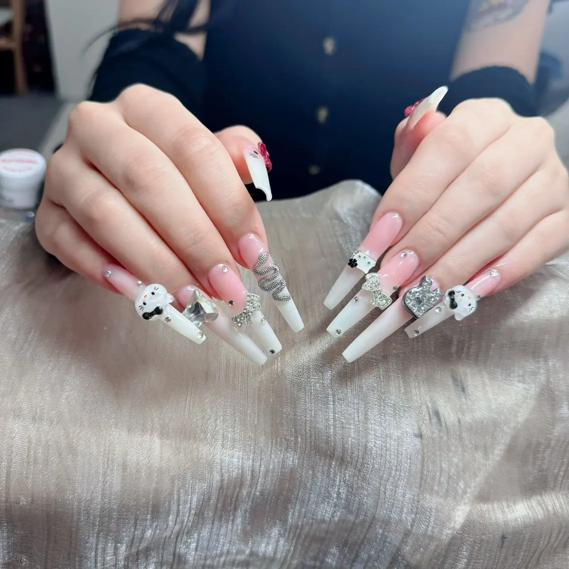 ネイル ジェルネイル 韓国ネイル マグネットネイル ネイルチップ 冬ネイル Lenie Nail Salonのネイルデザイン