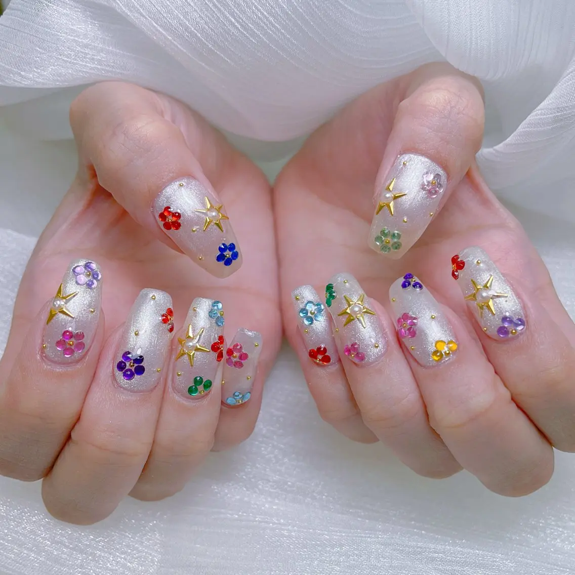 ネイル チークネイル クリアネイル フラワーネイル ガーリー キラキラネイル ハンドネイル princess スカルプ専門店のネイルデザイン