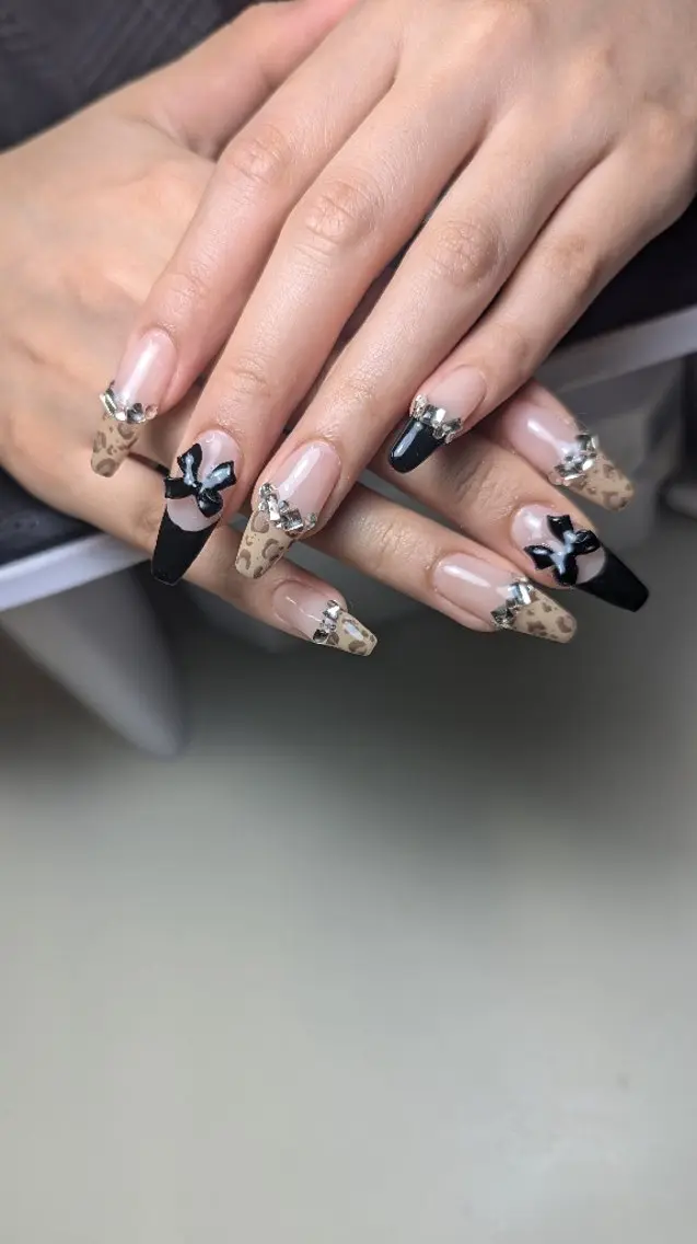 ネイル ロングネイル マグネットネイル ワンホンネイル ハンドネイル 心斎橋　Nail SIRANGANAのネイルデザイン