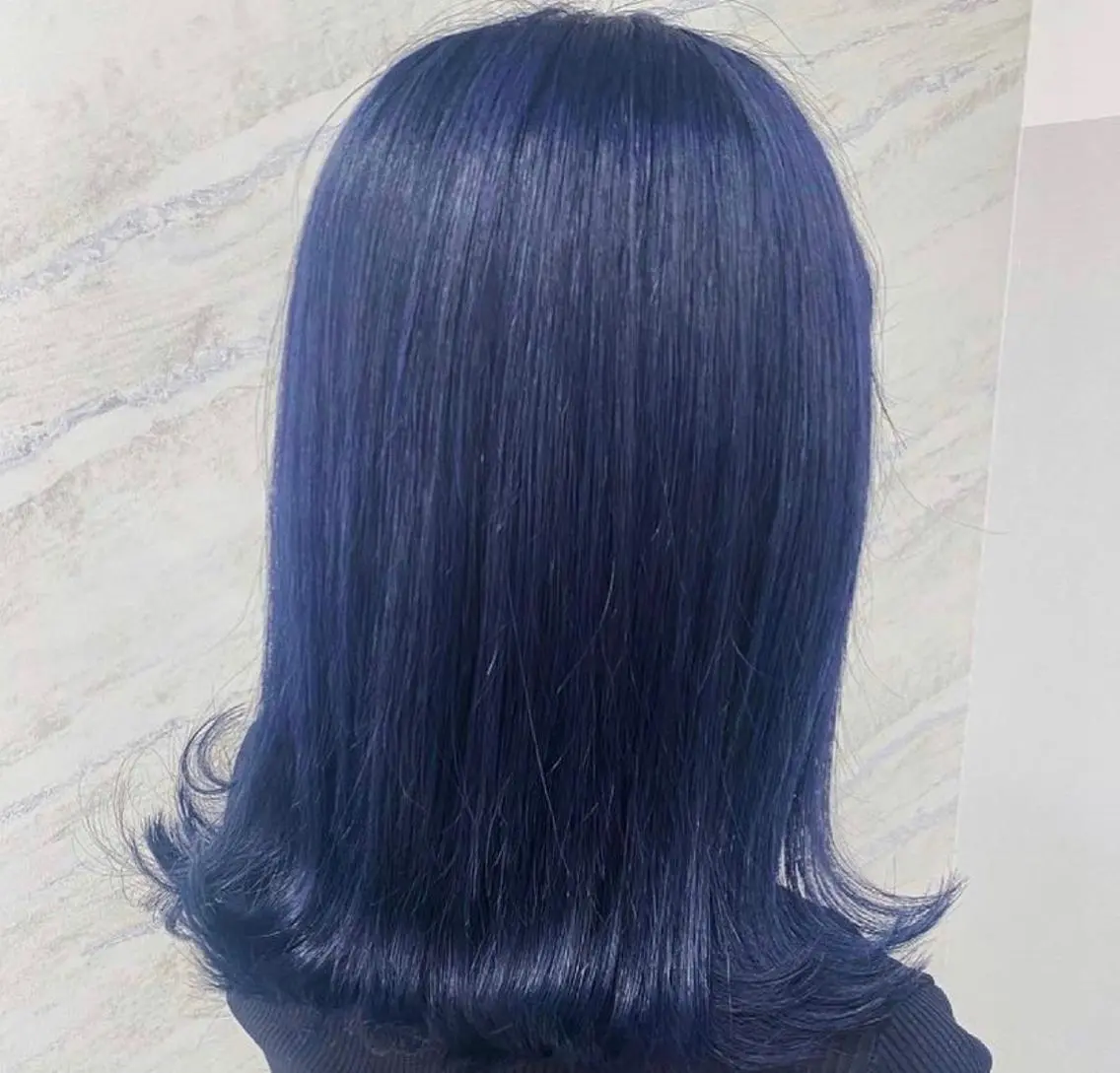 ミディアム カラー ブリーチ グレージュ ハイトーンカラー ラベンダーカラー ネイビーカラー jill by gisel＿のヘアスタイル