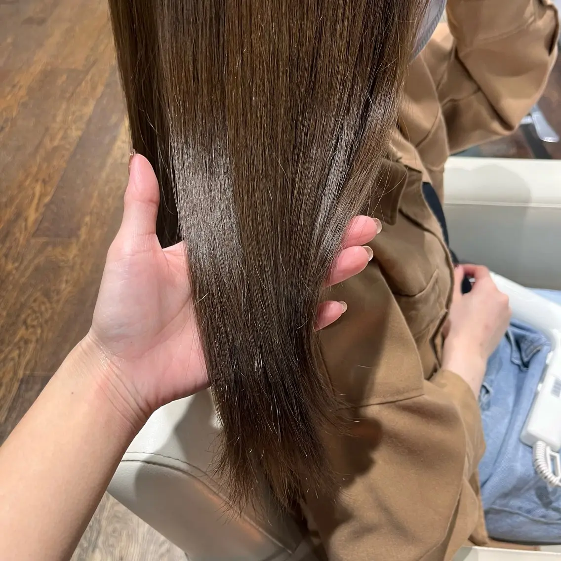 セミロング カラー 中村 友香のヘアスタイル