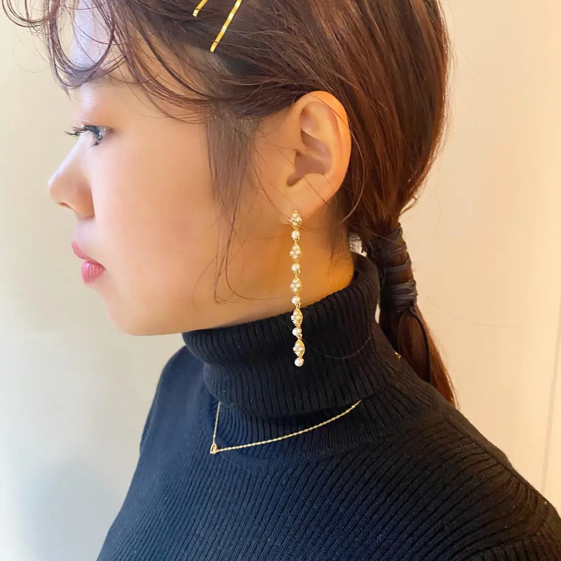 セミロング カラー パーマ ヘアアレンジ マツエク・マツパ ベージュカラー カシス カシスベージュ ウルフカット モデル募集中!ミカのヘアスタイル