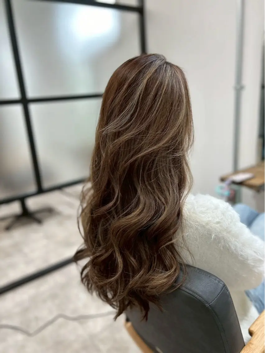 ロング カラー 大和市の白髪ぼかし 職人￤柳川拓哉のヘアスタイル