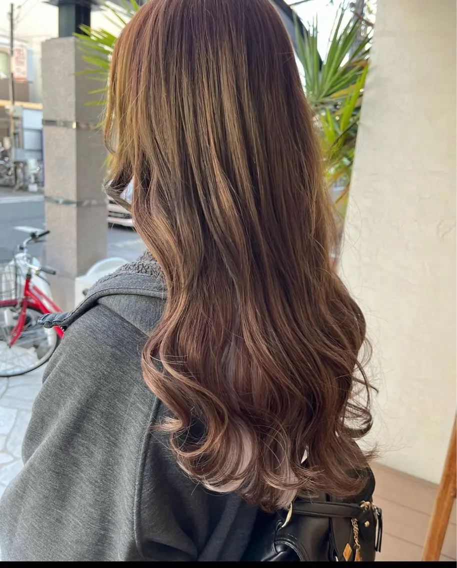 ロング 米田 有里のヘアスタイル