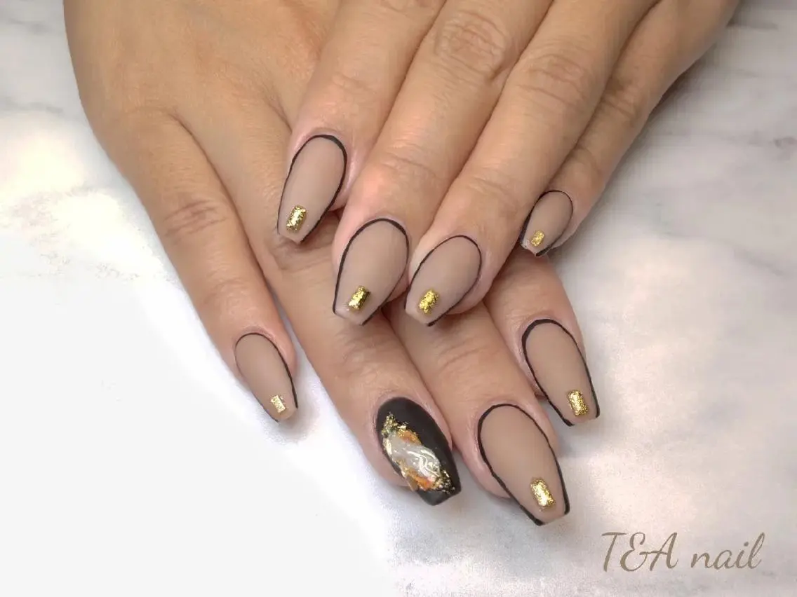 セミロング ネイル ブラウン 長さ出し ジェルネイル マットネイル ニュアンスネイル T&A nailのネイルデザイン