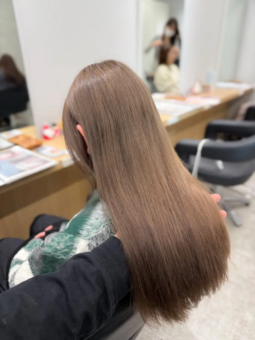ロング カラー ブリーチ 透明感カラー 髪質改善 ヘアカラー トリートメント 巻ける髪質改善🫧ハ イライト/永田汰伊智のヘアスタイル