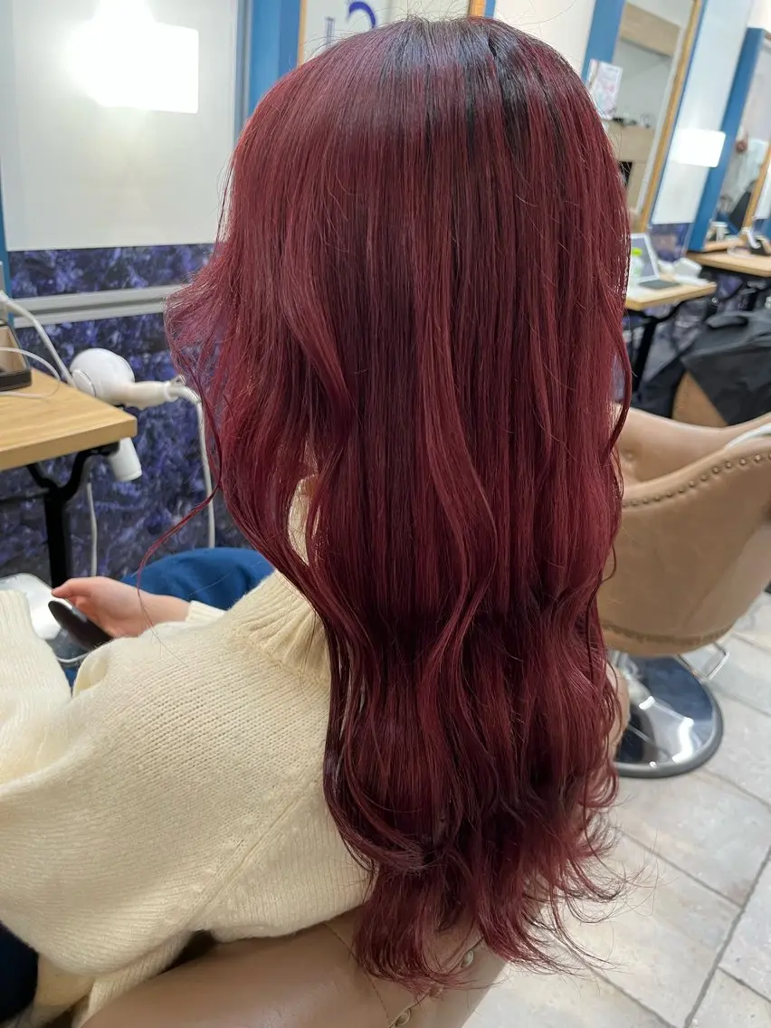 ロング カラー レッドカラー カラー/アイリスト 麻優のヘアスタイル