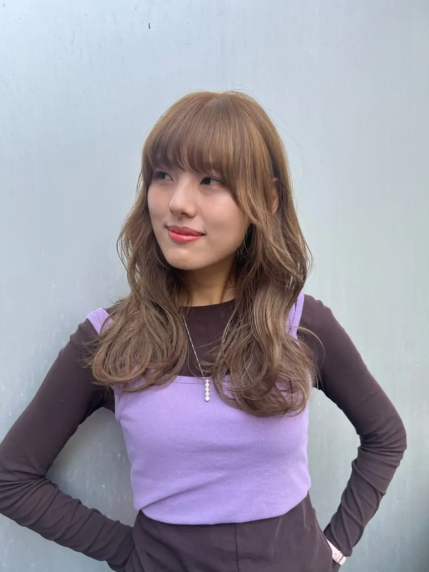 ロング カラー ベージュカラー ダブルカラー ヘーゼル ヘアカラー 小川 実夢のヘアスタイル