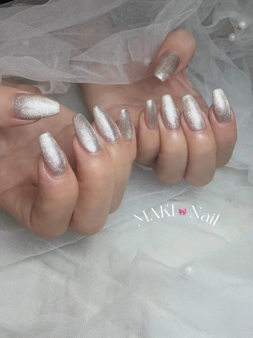 ネイル キラキラネイル マグネットネイル MAKI💎堺筋本町 大人可愛い/綺麗めのネイルデザイン