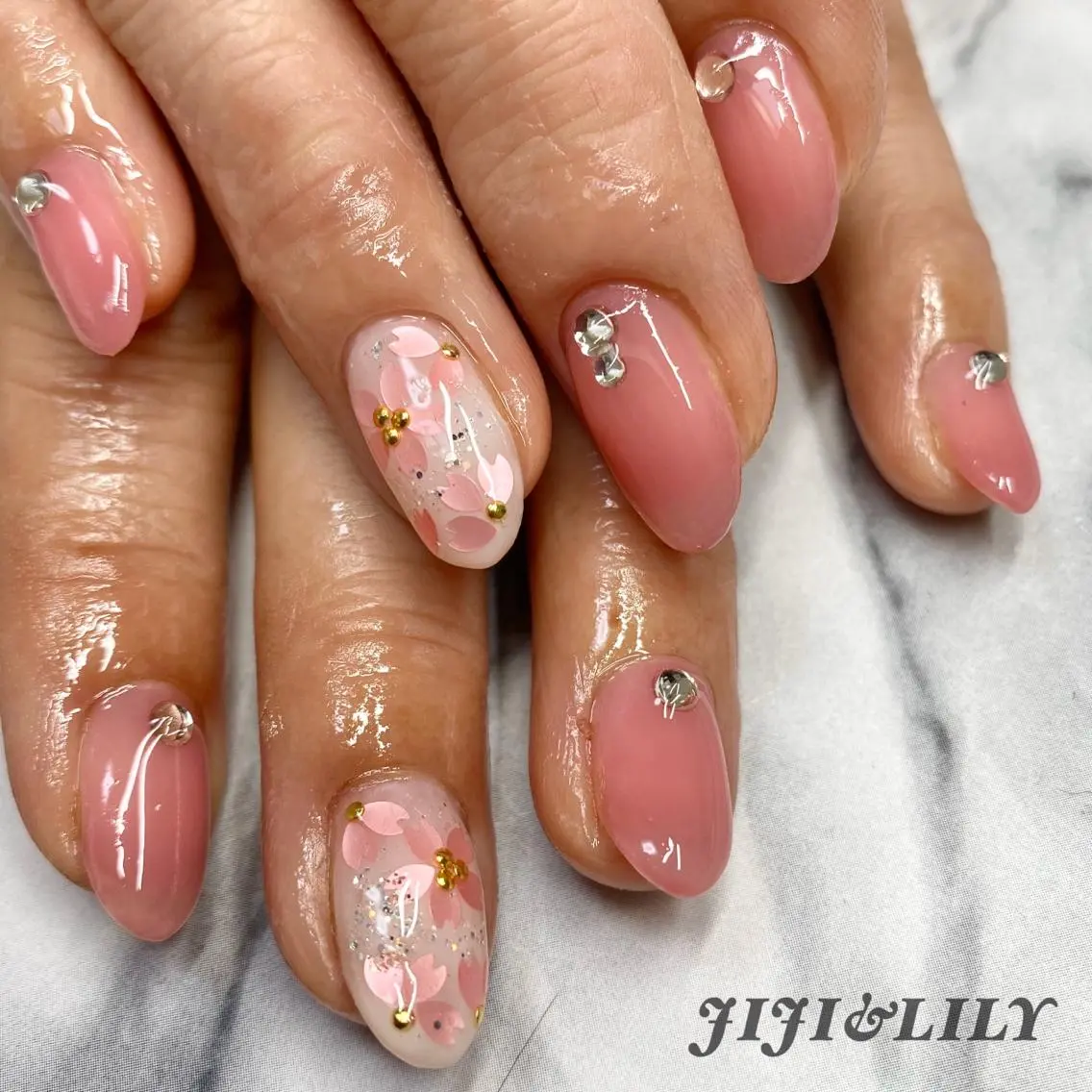 ネイル 桜ネイル ストーンネイル 豊田 圭子のネイルデザイン