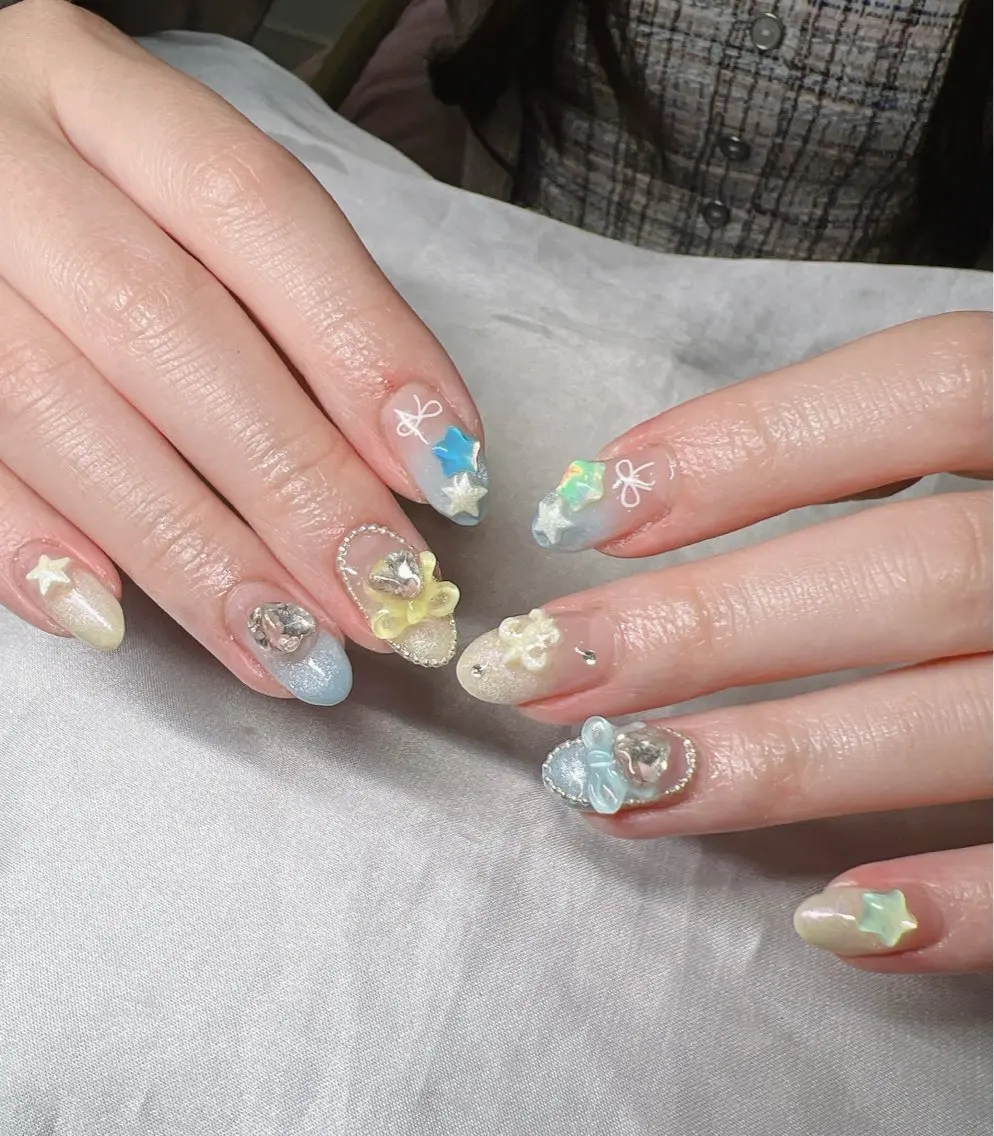 ネイル 長さ出し グラデーション 卒業式 キラキラネイル マグネットネイル ハンドネイル Lee Nailsのネイルデザイン