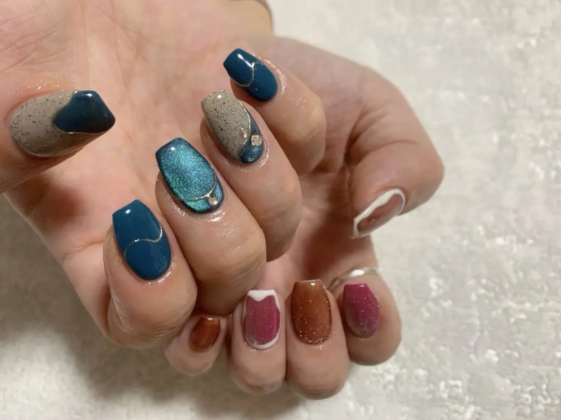 ネイル ジェルネイル キラキラネイル 韓国ネイル マグネットネイル メンズネイル kiki nail たまプラーザのネイルデザイン