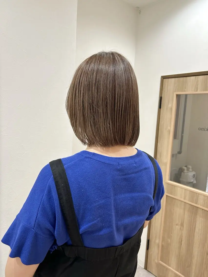 ミディアム カラー ボブレイヤー ベージュカラー ハイライトカラー ミルクティーベージュ ボブ ヘアカラー ボブ/ハイトーン 福生Radix 下田のヘアスタイル