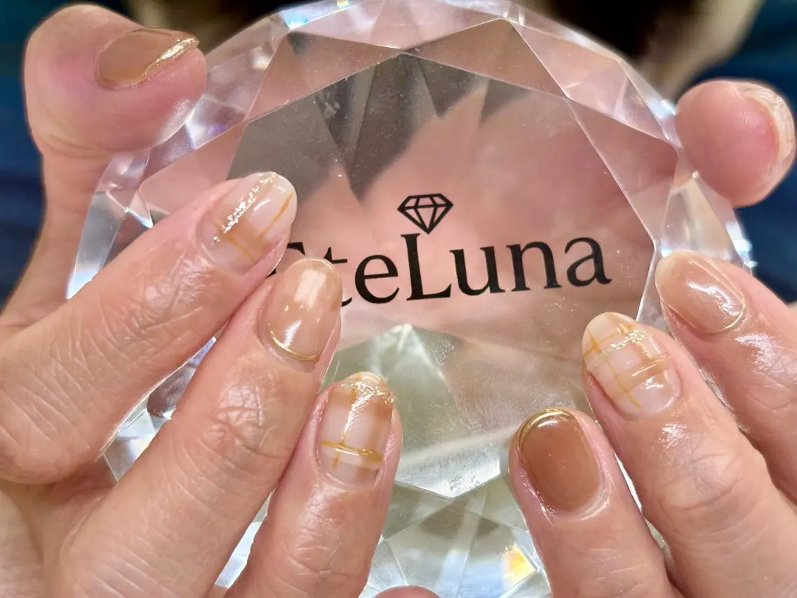 ネイル 持ち込み ニュアンスネイル ハンドネイル ハンドケア ETE LUNA NAILのネイルデザイン
