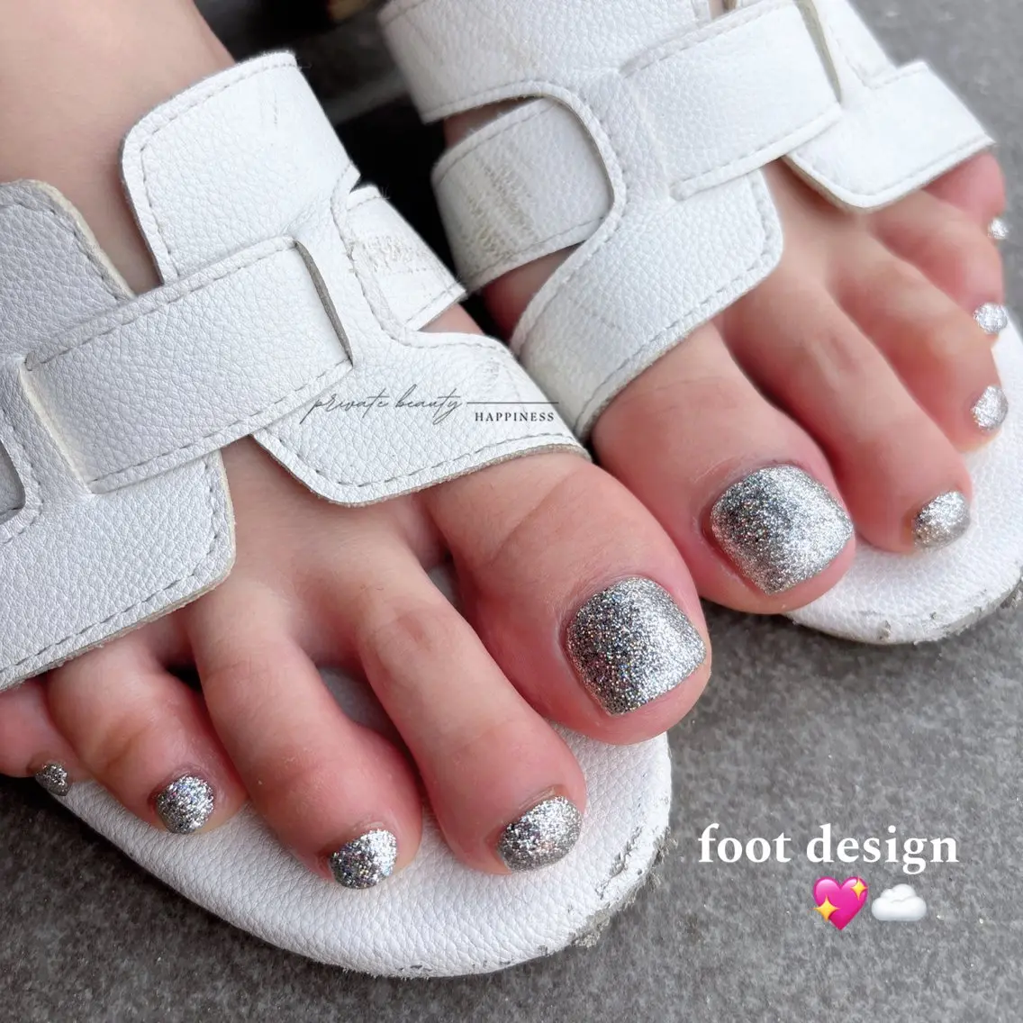 ネイル フットネイル ワンカラーネイル ワンホンネイル ハンドネイル happiness nailのネイルデザイン