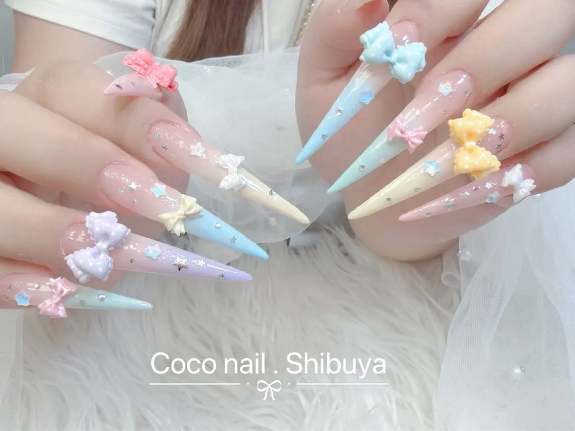 ロング カラー シルバー 韓国風ヘア ロング coco nail 長さ出し専門店のネイルデザイン