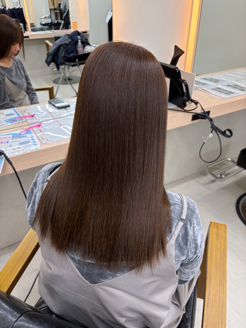 セミロング ヘアカラー ALEAP こはるのヘアスタイル