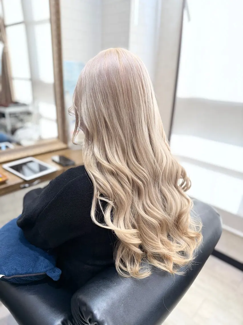 カラー ベージュカラー ブリーチ ブロンド 透明感カラー ハイトーンカラー カット ヘアカラー ハイトーン✨髪質改善 ✨スパ得意✨ミヤタのヘアスタイル