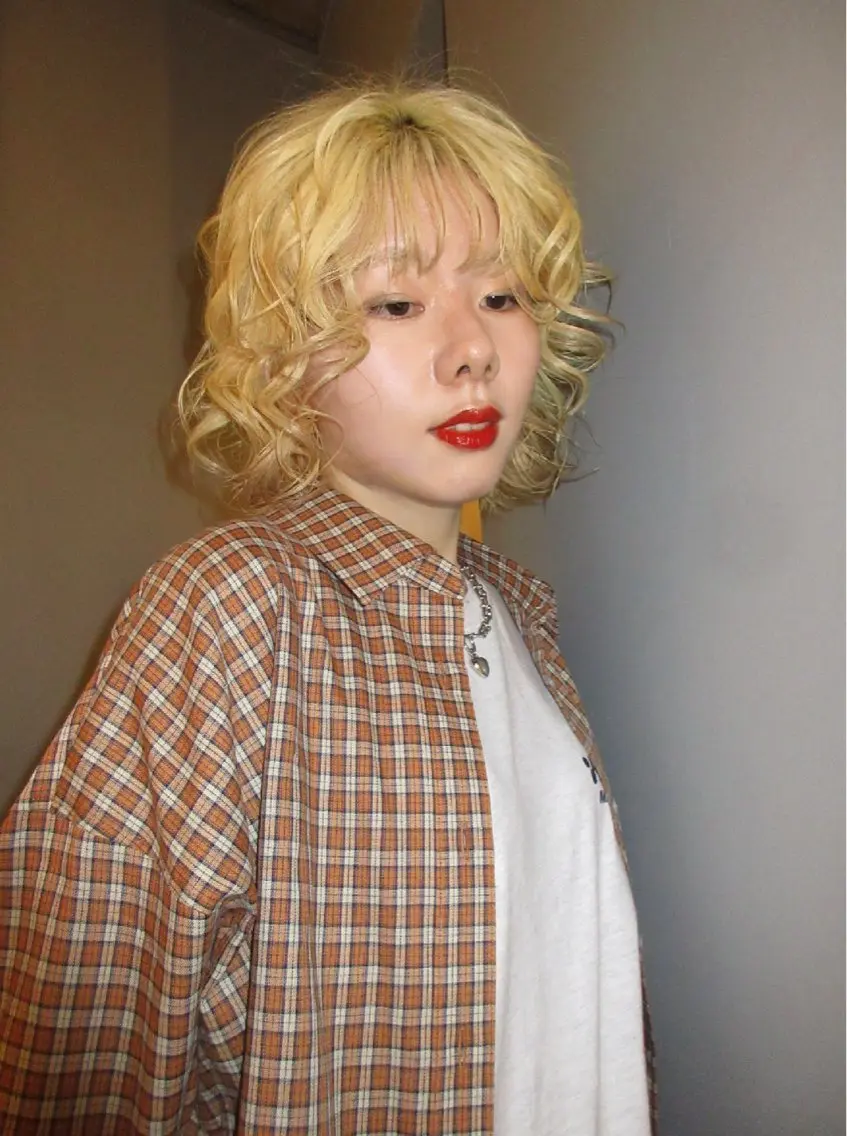 カラー Yaya ヤヤ / HACO+のヘアスタイル