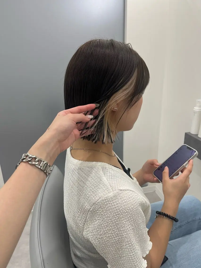 ショート ヘアカラー XIA AIMIのヘアスタイル