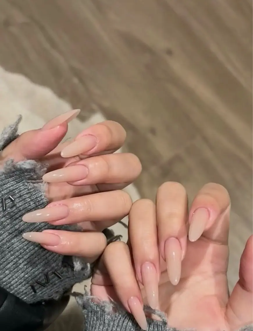ネイル アートネイル オーロラネイル チークネイル フレンチネイル ガラスフレンチ 🎀YooLi Nail salonのネイルデザイン