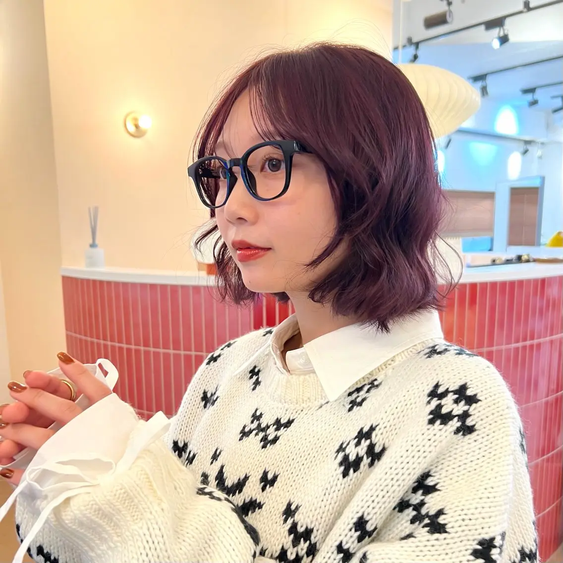 ショート 暖色/柔らかベージュ 🐈ayano♡のヘアスタイル