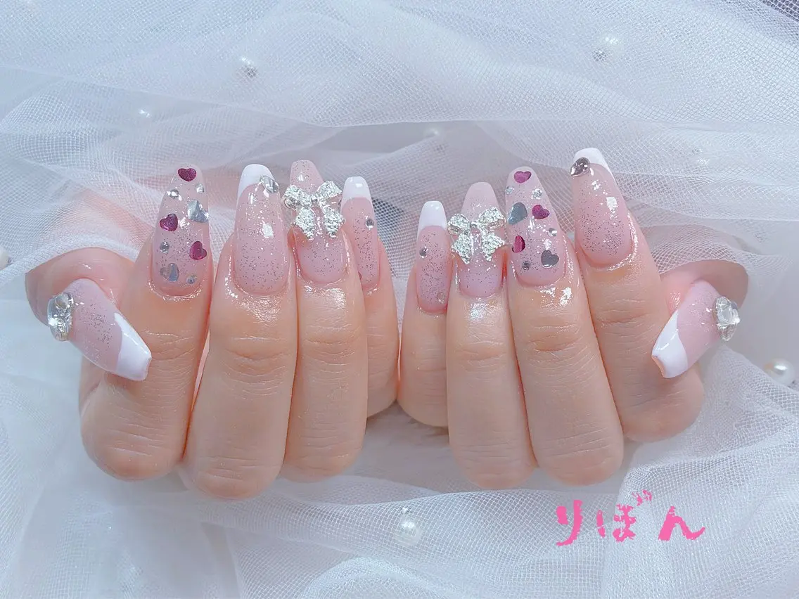 セミロング ハンドネイル りぼん Re:Bonrのネイルデザイン
