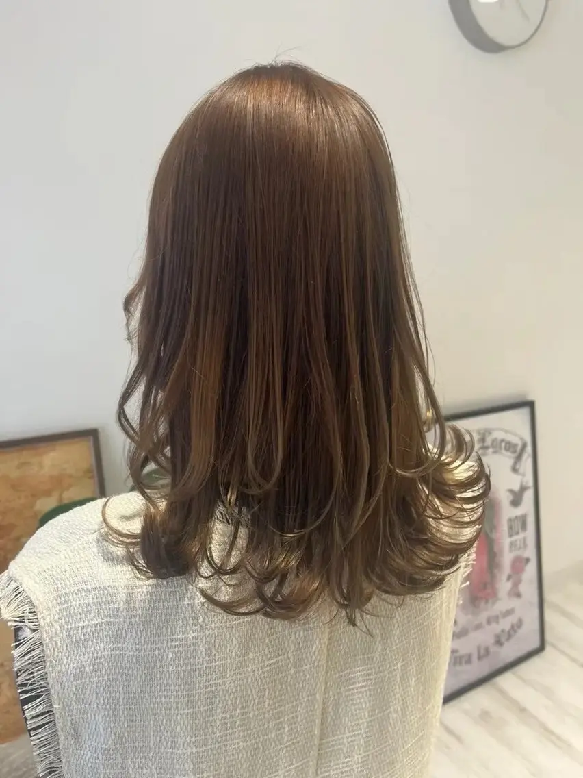 セミロング ヘアカラー 脇田 志穂のヘアスタイル