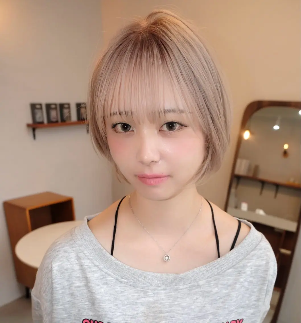 ショート ヘアカラー トリートメント udaハイトーン /ボブ/レイヤーのヘアスタイル