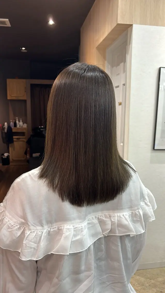 セミロング パーマ トリートメント カット ヘアカラー 縮毛矯正 トリートメント 🪽髪質改善矯正 🤍MIU🤍のヘアスタイル