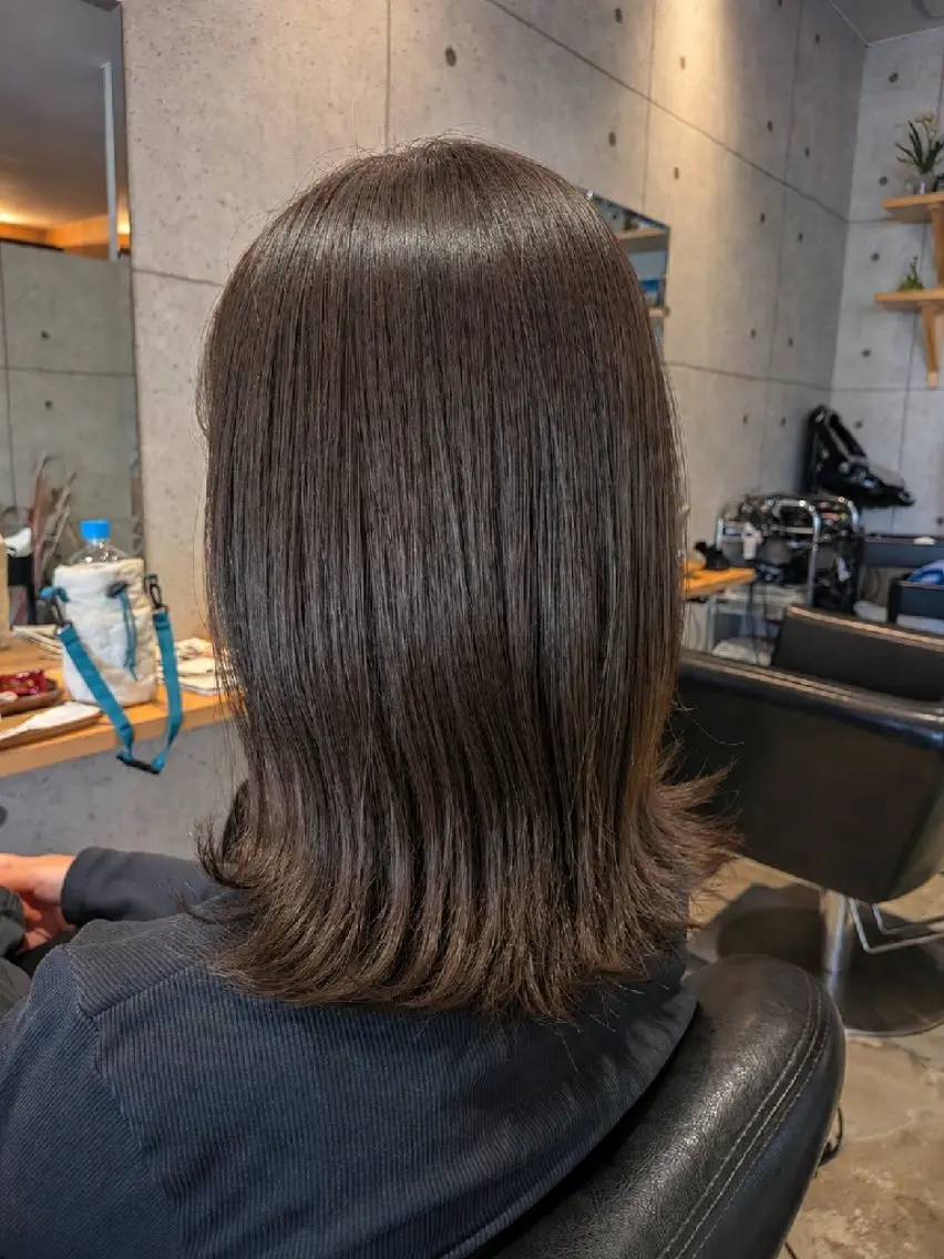 セミロング NISHIDA MINAMIのヘアスタイル