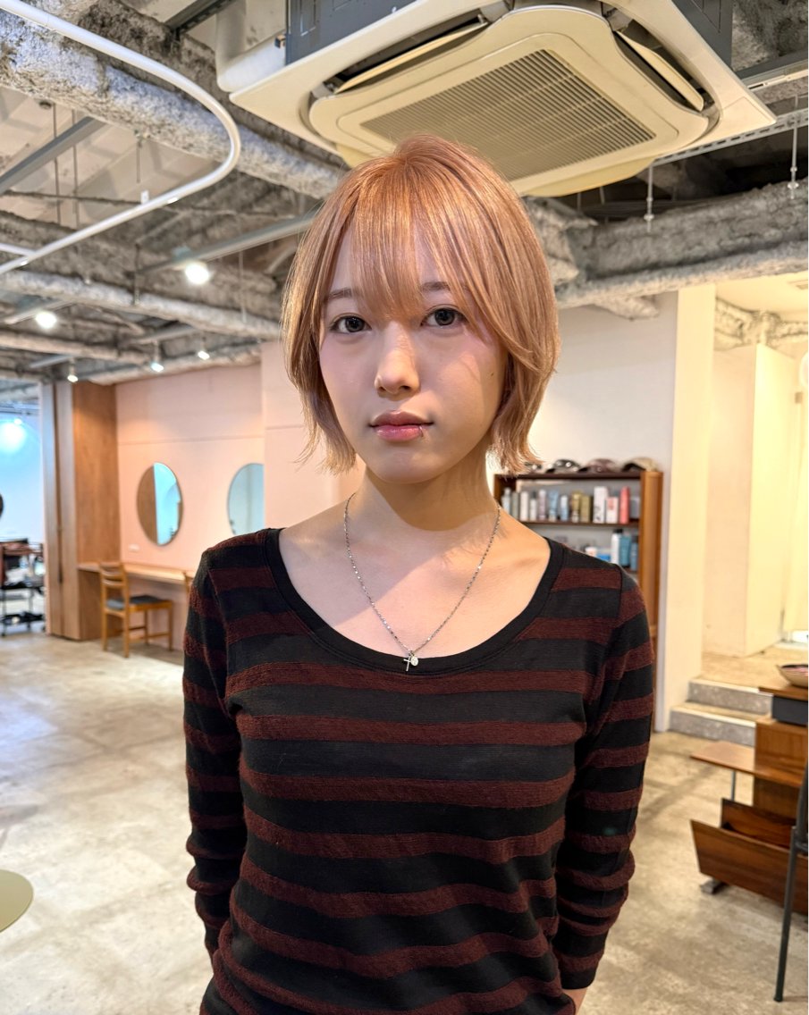 ショート カラー ベージュカラー オレンジ ヘアカラー Miyu .のヘアスタイル