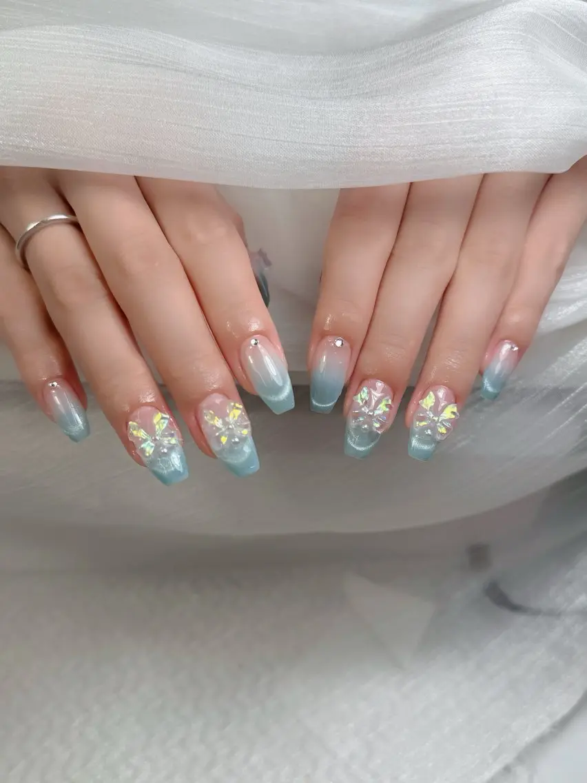 ネイル チークネイル フレンチネイル グラデーション 韓国ネイル マグネットネイル ハンドネイル Hana Nailのネイルデザイン