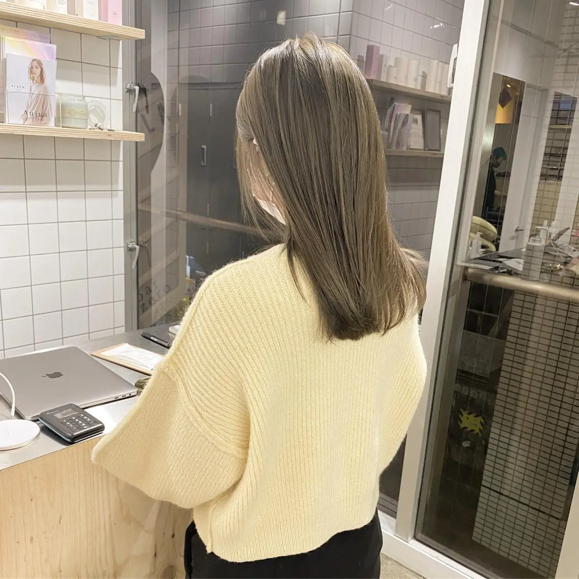 ミディアム オリーブ、カーキ系 No.1シラトリのヘアスタイル