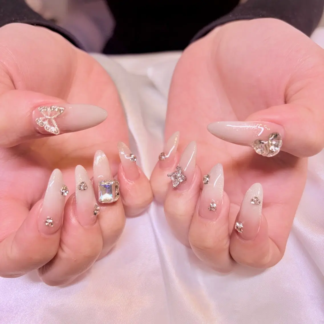 ネイル ワンホンネイル ハンドネイル nail salon e'mu💐のネイルデザイン