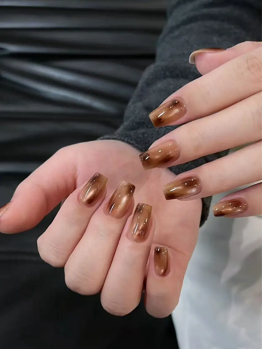 ネイル オーロラネイル フラワーネイル フットネイル フレンチネイル ジェルネイル ハンドネイル BabyYouMi nailのネイルデザイン