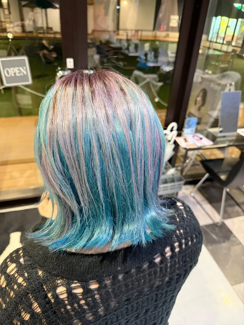 セミロング アッシュ カット ヘアカラー デザインカラー/ 推しの配色 肥後のヘアスタイル