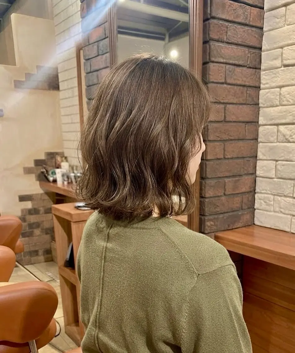 ミディアム カラー レイヤーカット flencia 丸 和博|カットのヘアスタイル