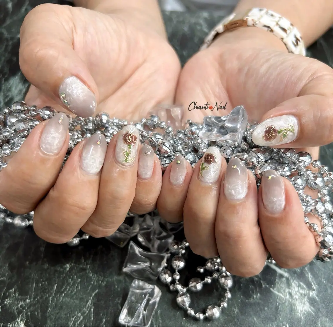 ネイル アートネイル ミラーネイル Chianti Nailのネイルデザイン