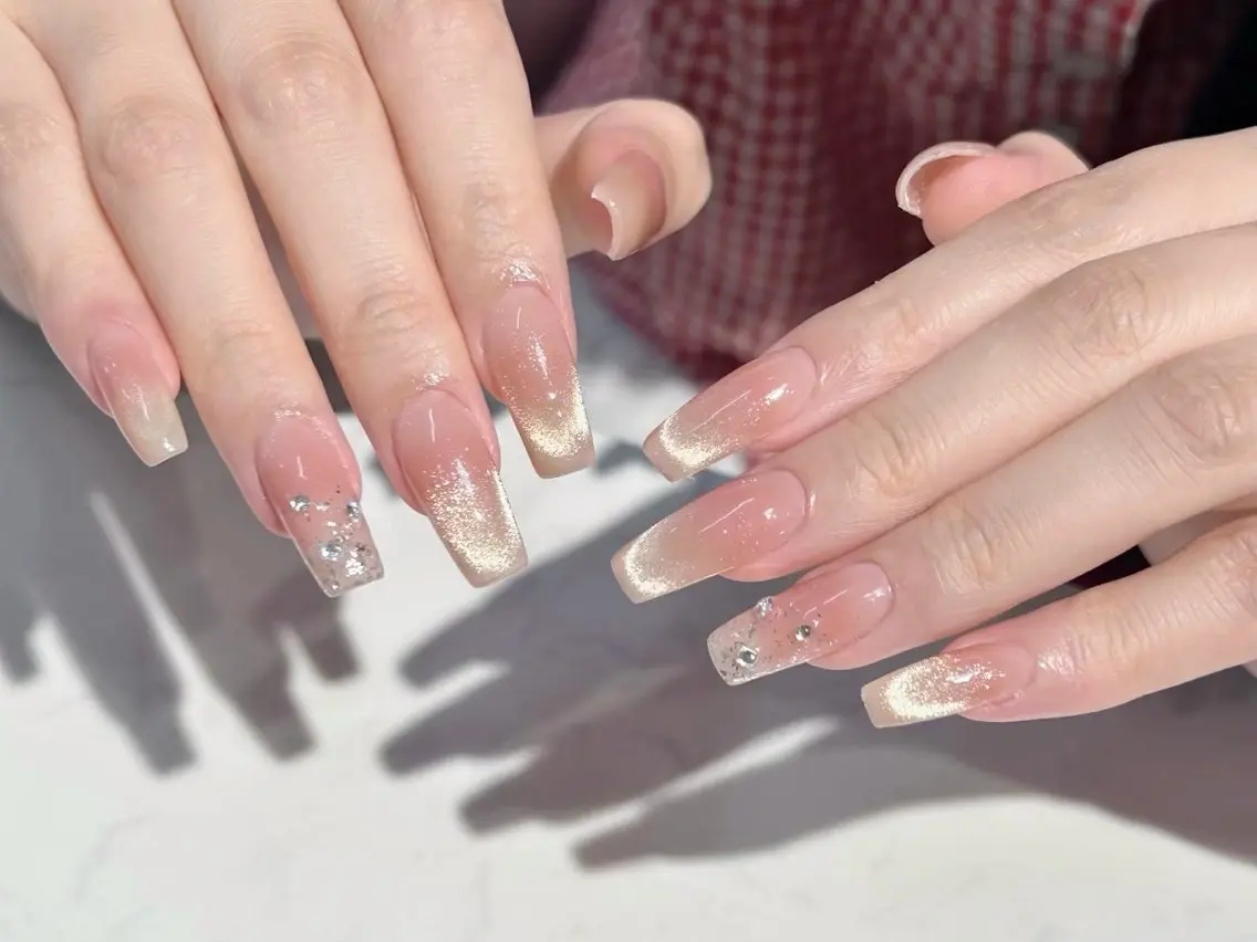 ネイル アートネイル オーロラネイル チークネイル 長さ出し フットネイル ハンドネイル Blossom nail_研修のネイルデザイン