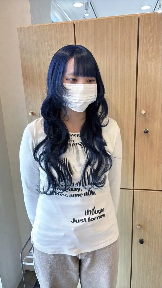 ロング ブリーチカラー HAZUKI🦖のヘアスタイル